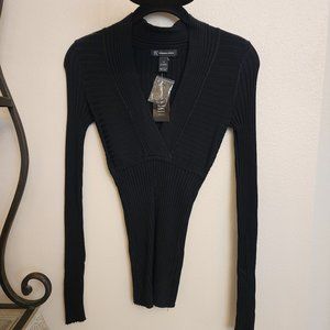 INC International Concepts Women's V- Neck T-shirt - Black NWT